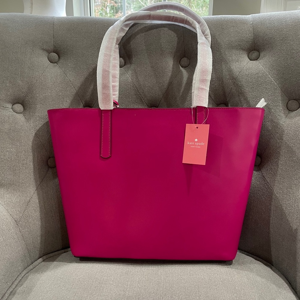 ❌SOLD❌ - Kate Spade Emilia Large Tote - Picture 4 of 9